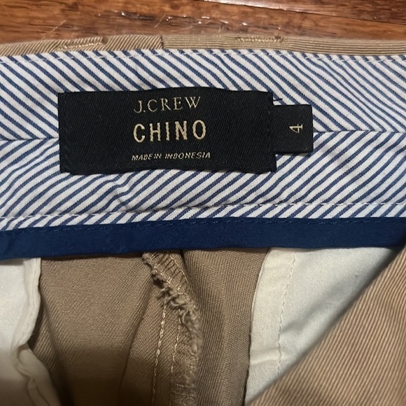 J. Crew Chino Shorts Khaki tan midrise front and back pockets flat front size 4 - Picture 4 of 8